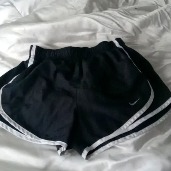 Nike girls xs dri-fit wide short - Picture 1 of 3